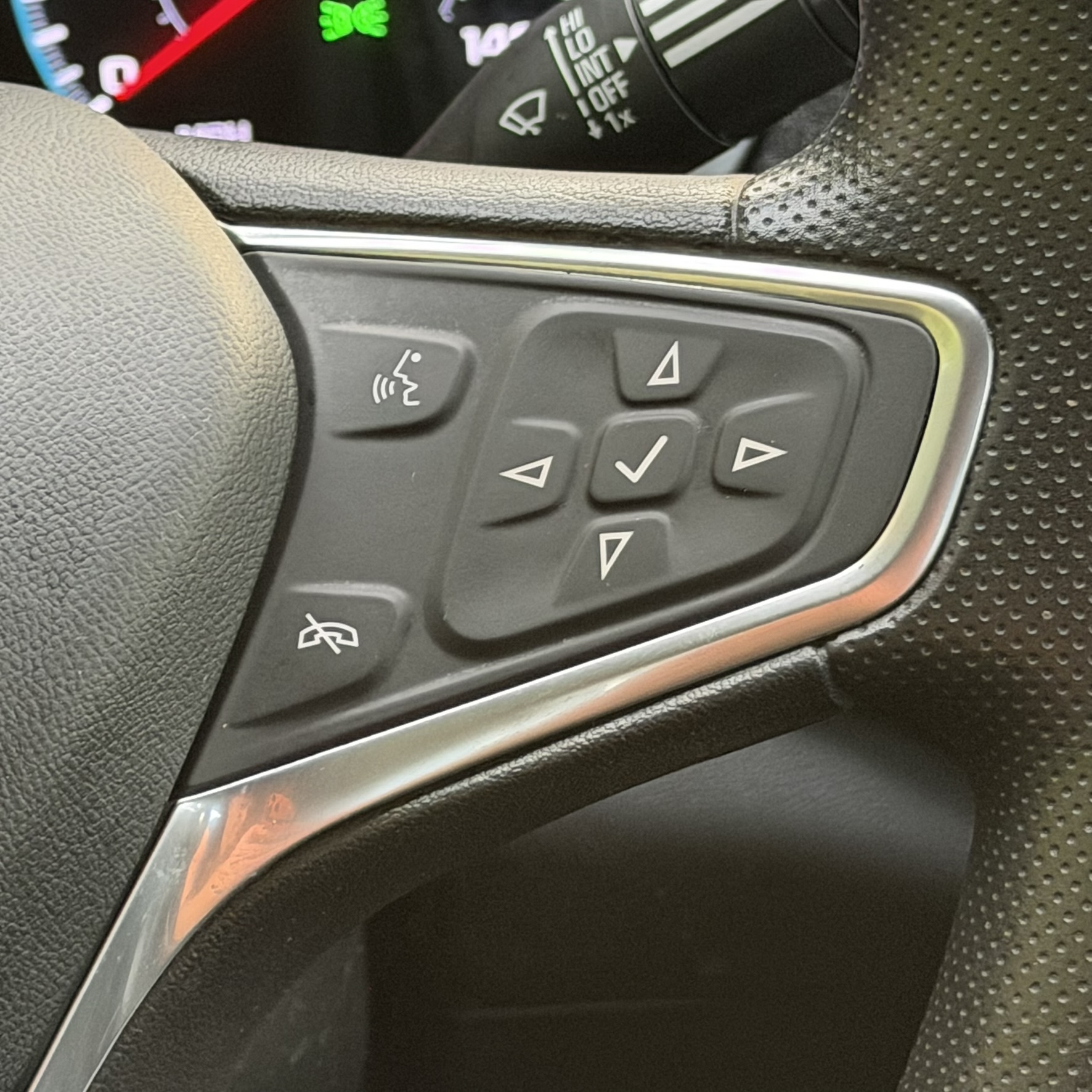 2023 Chevrolet Malibu 1LT - Photo 32